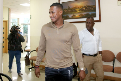 Antonio Valencia, jugador de Liga de Quito, donó su sueldo para los empleados del club.