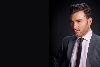 El actor mexicano Mauricio Mejía ahora es un afamado influencer y gurú de belleza e imagen