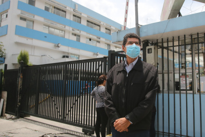 El Hospital del IESS de Quito tuvo que acudir al Municipio de la ciudad para acceder a equipos de protección.