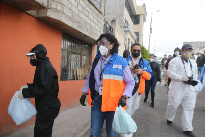 El pasado 24 de abril, Alexandra Ocles salió a repartir alimentos a varios sectores de la capital.