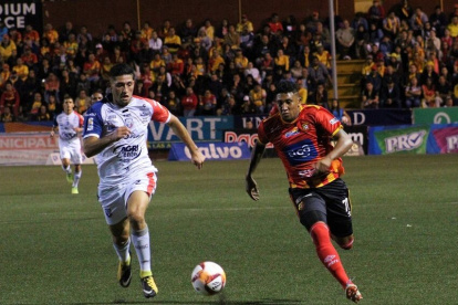 La primera división del fútbol tico volverá a jugarse sin la presencia de público.