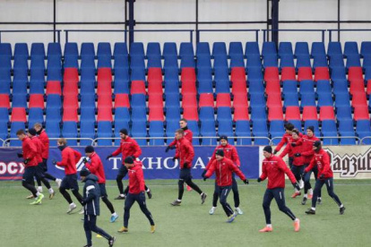 El Arsenal, equipo de la división de plata del fútbol bielorruso, tiene entre sus jugadores a sospechosos de coronavirus.