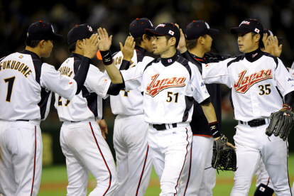 El béisbol es una de las actividades que, aparte del fútbol, generan grandes ingresos de dinero en Japón. Hoy todo se ha apagado.
