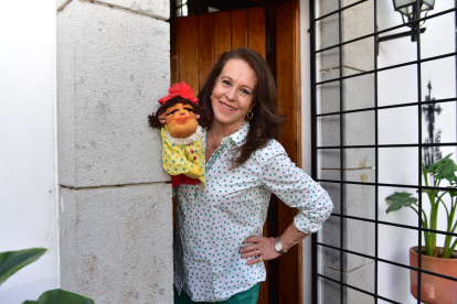 Oficio: Autora de libros infantiles y juveniles.