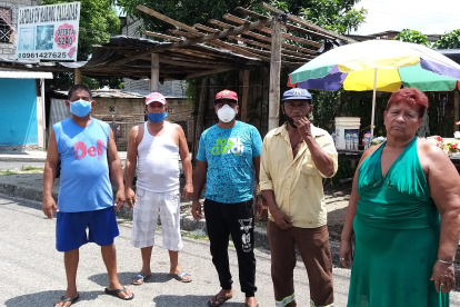 Vecinos de Pascuales ruegan por atención médica y de primera necesidad.