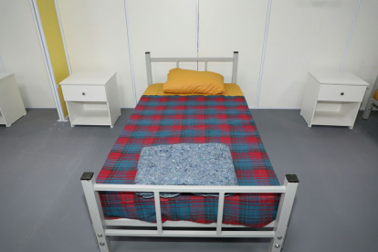 En el parque Bicentenario, en el norte de Quito, hay 370 espacios para pacientes con síntomas leves y moderados de COVID-19.