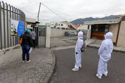 El hospital Pablo Arturo Suárez de Quito atiende casos exclusivos de COVID-19.