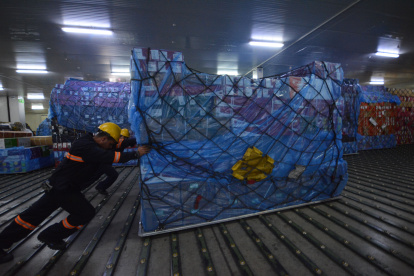 Las flores están entre los primeros productos que fueron sintiendo el impacto. Hasta marzo, la caída de la exportación ya era de un 5%.