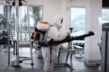 Desde la semana pasada se realiza tarea de fumigación en el campus de la UEES.