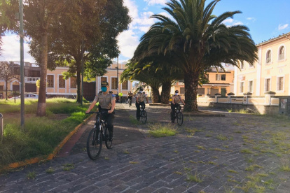 Vigilancia. Policías cumplen sus labores en el Valle de Los Chillos