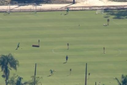 El canal TV Globo presentó imágenes del entrenamiento del Flamengo en Río de Janeiro.