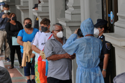 35.828 casos positivos confirmados hasta el 22 de mayo en Ecuador.