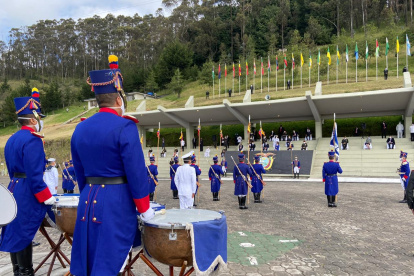 En la Cima de la Libertad, en el centro sur de Quito se cumplió la ceremonia por los 198 años de la Batalla del Pichincha.