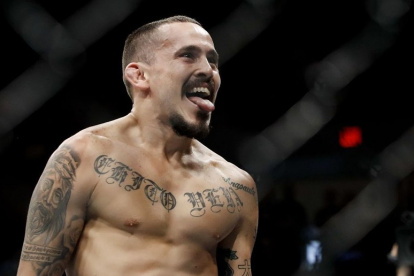 El peleador se divierte a través de las redes sociales.