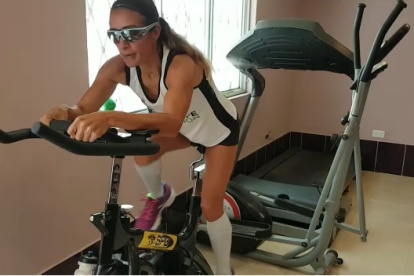 Rosalba Chacha entrena en su hogar, donde cuenta con un gimnasio bien equipado.