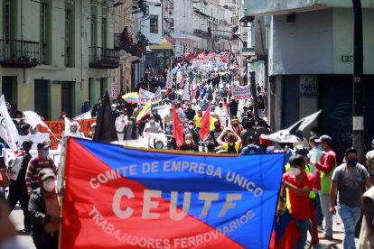 En Quito hubo al menos ocho concentraciones en distintos puntos de la ciudad. Participaron estudiantes, maestros, dirigentes y trabajadores despedidos.