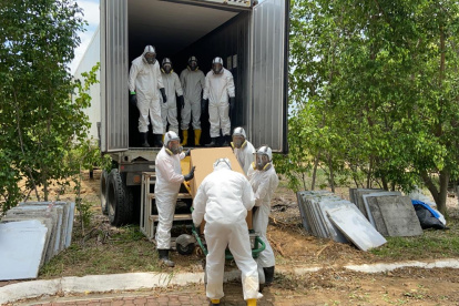 Los cadáveres por identificar pasan por tres pasos de verificación.