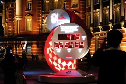 Conteo. El reloj oficial que marca el inicio de la nueva fecha de los Juegos Olímpicos el año entrante sigue su curso indiferente ante la incertidumbre de todos las dirigentes deportivos mundiales.