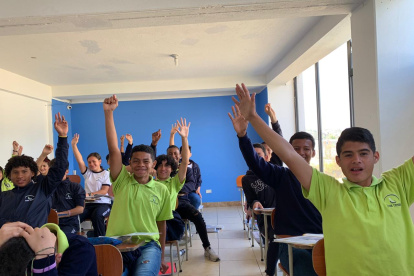 La primera tanda de orientales se graduará este año del bachillerato.