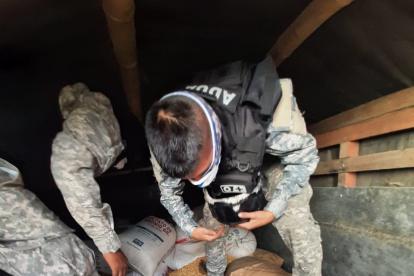 Un decomiso hace la Senae.