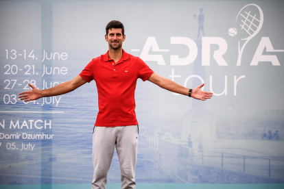 El tenista serbio Novak Djokovic (# 1 ATP) realizó hoy el lanzamiento oficial del Adria Tour, torneo de tenis de carácter benéfico que se desarrollará el próximo en su país con público.