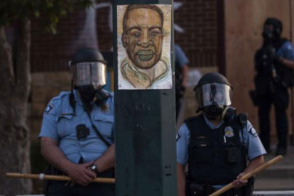 .El rostro de George Floyd protagoniza las protestas en contra de la policía estadounidense en Washington.