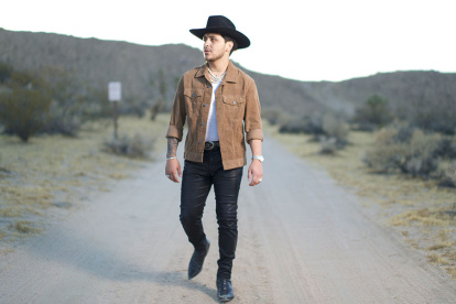 A sus 21 años ha sido nominado al Grammy Latino.