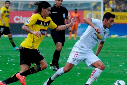 A criterio de Ismael Blanco (i) el partido Barcelona vs. Liga de Quito no alcanza la importancia de un auténtico clásico.