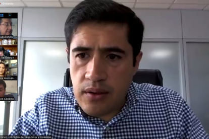 El ministro compareció la tarde de ayer en la Comisión de Gobiernos Autónomos de la Asamblea.