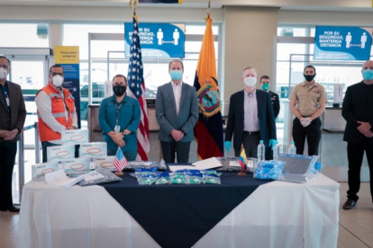 El viernes la Embajada de Estados Unidos entregó equipos a la Dirección de Aviación Civil.