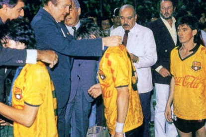 Los barcelonistas afirman que el arbitraje de la final copera en 1990 favoreció al Olimpia paraguayo.