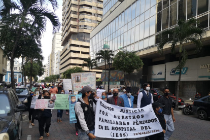 Protesta. Esta tarde se realizó una marcha en el centro de Guayaquil.