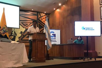 El prefecto del Guayas, Carlos Luis Morales, en una rueda de prensa este 1 de junio.