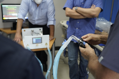 La validación de los equipos se realizó en la clínica de simulación de la UEES.