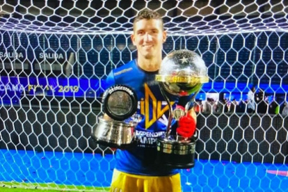 Jorge Pinos, envuelto en la polémica con Colón de Santa Fe.