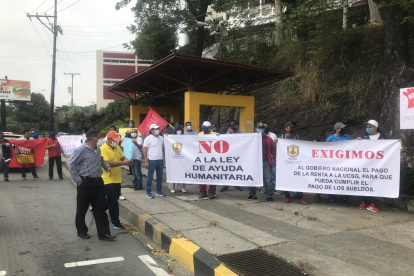 La medida se desarrolló en los exteriores de la universidad.