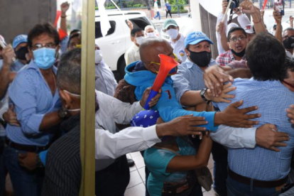 Carlos Luis Morales regresó este 4 de junio a la prefectura.