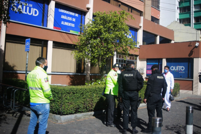 Una de las entidades cuestionadas es la Secretaría de Salud municipal por la adquisición de 100.000 pruebas PCR con posible sobreprecio.