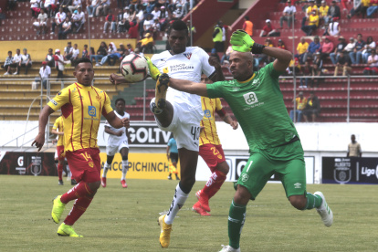 Luis Fernando Fernández fue separado de las filas de Aucas.