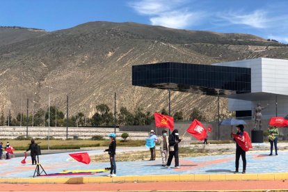 protestas de maestros en la Mitad del mundo