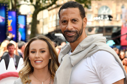 Rio Ferdinand con su esposa Kate comentan las situaciones vividas en cuarentena por la presencia de los hijastros en casa.