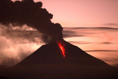 La actividad del coloso se mantuvo durante dos días. Probablemente llegaría la ceniza a tres provincias.