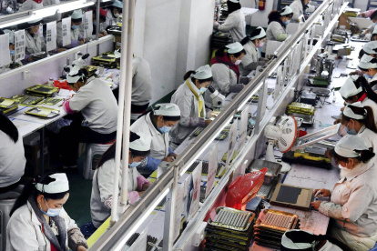 Según datos del INEC, hasta el año pasado, solo el 38.8% de los trabajadores contaban con empleo pleno en el país.