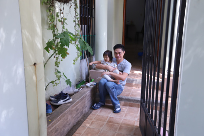 Mario Zhu, oriundo de China, vive en Guayaquil desde hace 4 años, con su familia.