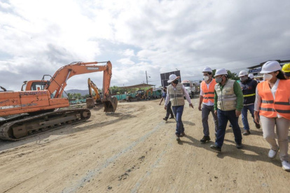 El 4 de junio, el vicepresidente Otto Sonnenholzner visitó la construcción del hospital de Bahía de Caráquez, en compañía del gobernador de Manabí, Tito Nilton, y la alcaldesa del cantón, Ingrid Zambrano.