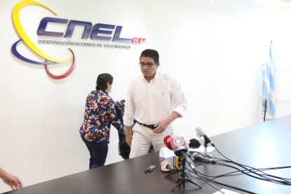 Versión. El gerente de la institución ofreció este martes 17 de junio una rueda de prensa.