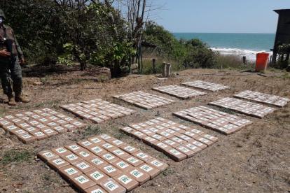 La droga hallada en el sector de la comuna La Cabuya en Jama, Manabí.