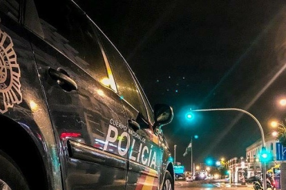 MADRID. La policía ejecutó un operativo que terminó con la detención de 28 personas que operaban un servicio de telecoca.