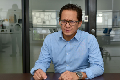 El defensor del pueblo, Freddy Carrión, en entrevista con EXPRESO.

POR LOS TEMAS DE LAS PLANILLAS DE LUZ CON UN VALOR ELEVADO PARA LOS ECUATORIANOS ESPECIALMENTE EN GUAYAQUIL  



18  de junio  2020

KARINA DEFAS 

Agencia (ag-expreso ag-extra ag-quito)