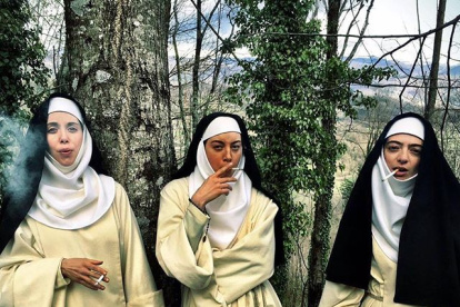 De actuaciones ingeniosas, la comedia